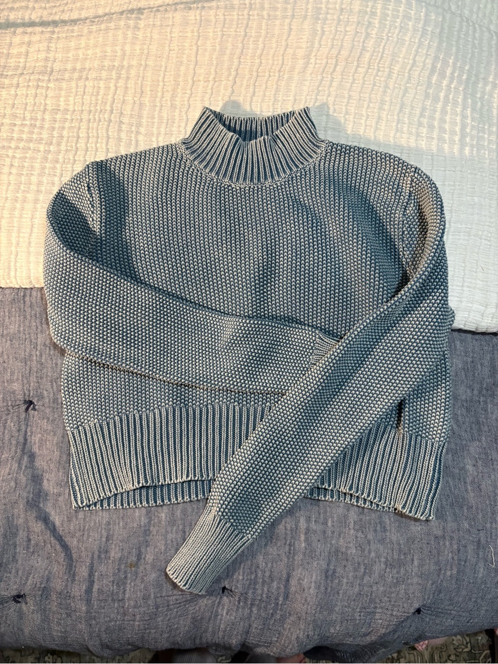 Source Unknown Two-Tone Blue Knit Mock Neck Sweater